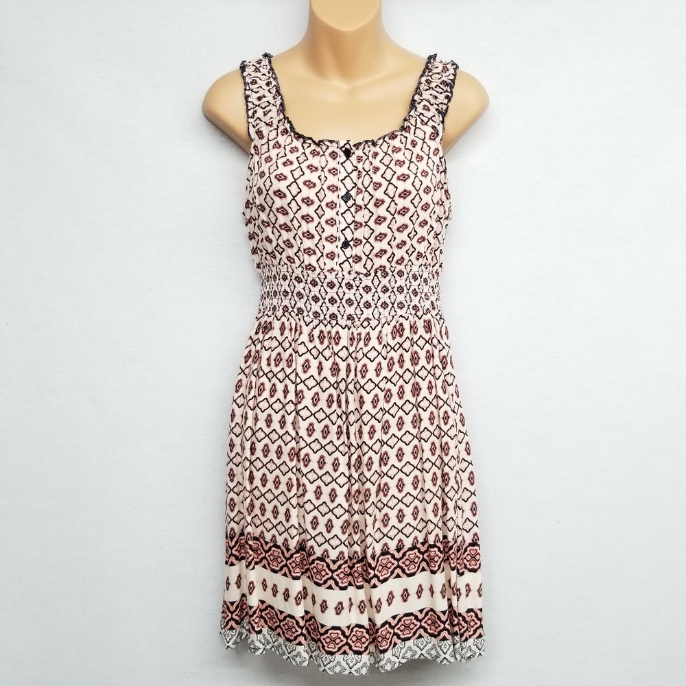 H&M Thred patterned fitted pleated dress
